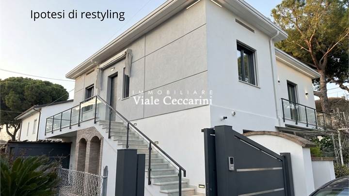 Cattolica – casa indipendente in trifamiliare da ristrutturare con terrazza e garage